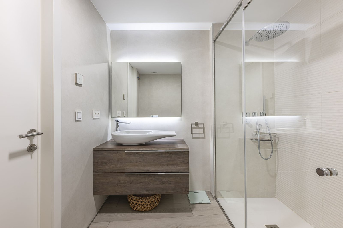 2 Bed Apartment for sale in Estepona Costa Del Sol, Málaga, Spain