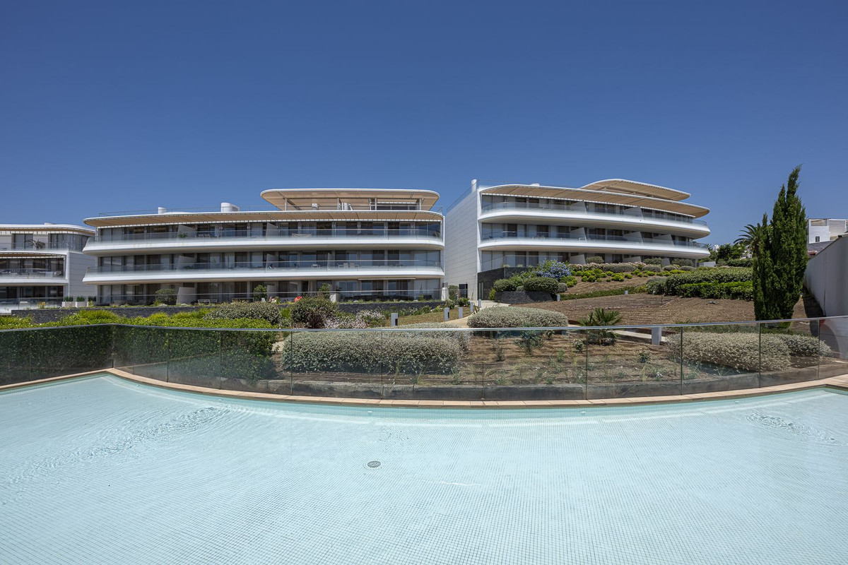 2 Bed Apartment for sale in Estepona Costa Del Sol, Málaga, Spain