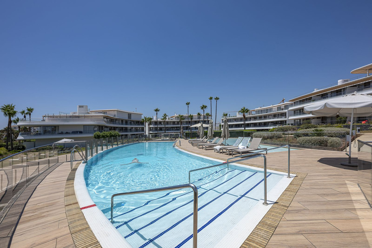 2 Bed Apartment for sale in Estepona Costa Del Sol, Málaga, Spain