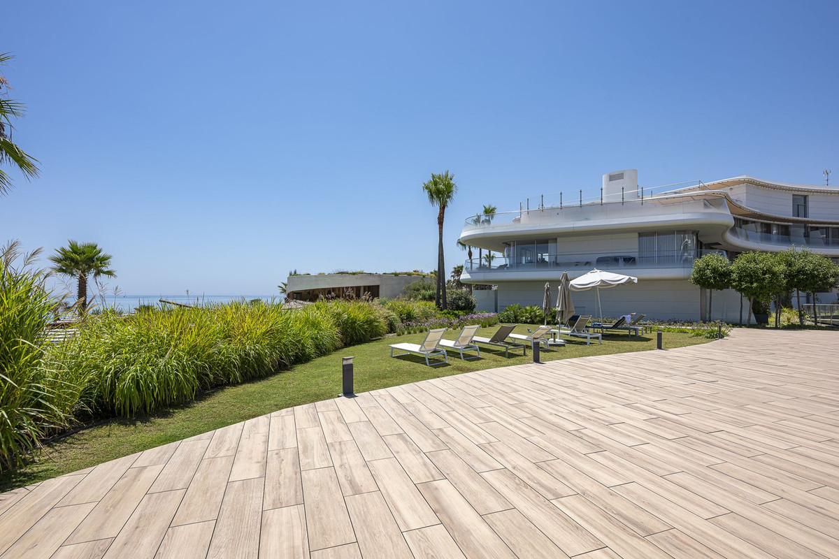 2 Bed Apartment for sale in Estepona Costa Del Sol, Málaga, Spain