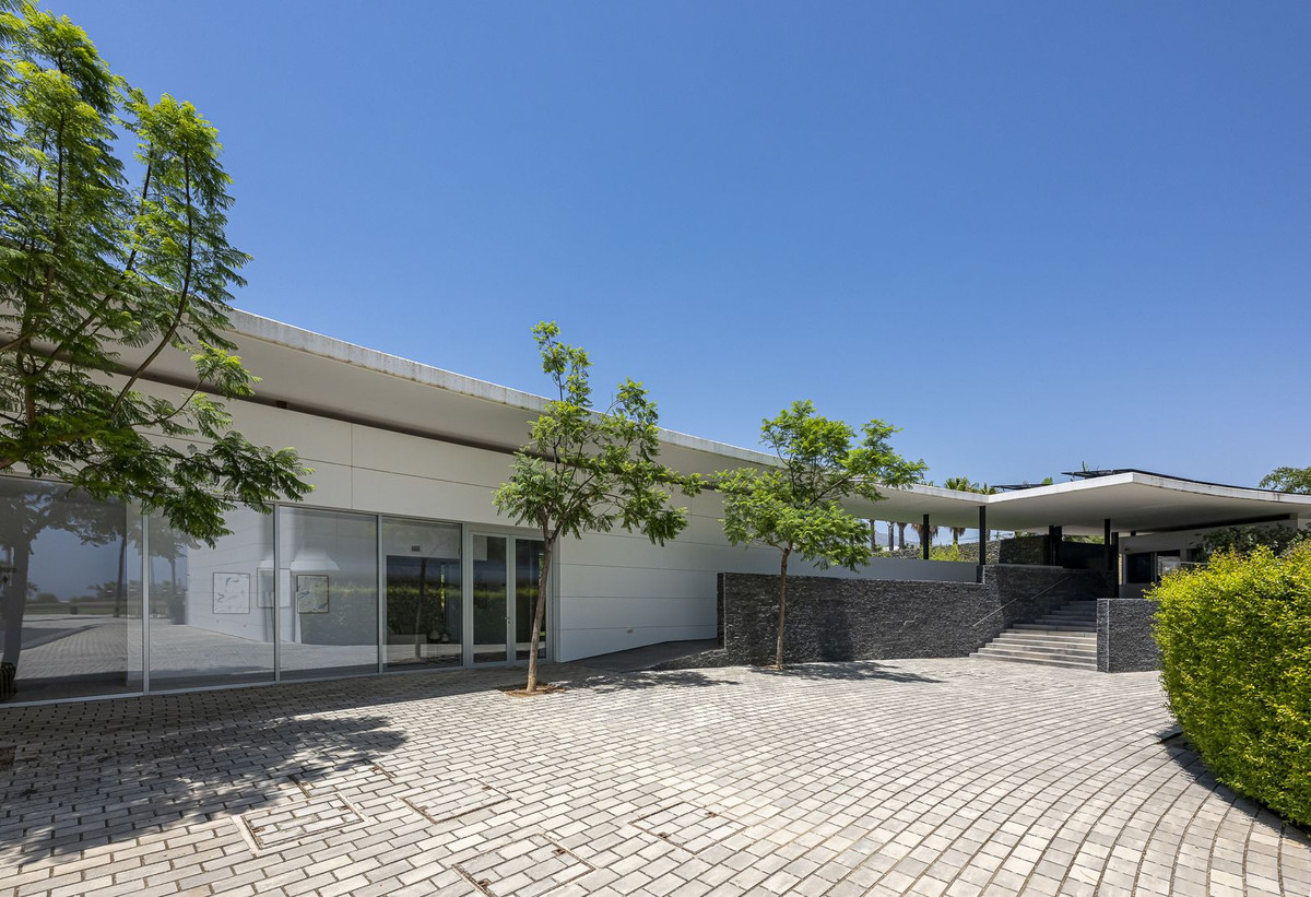 2 Bed Apartment for sale in Estepona Costa Del Sol, Málaga, Spain