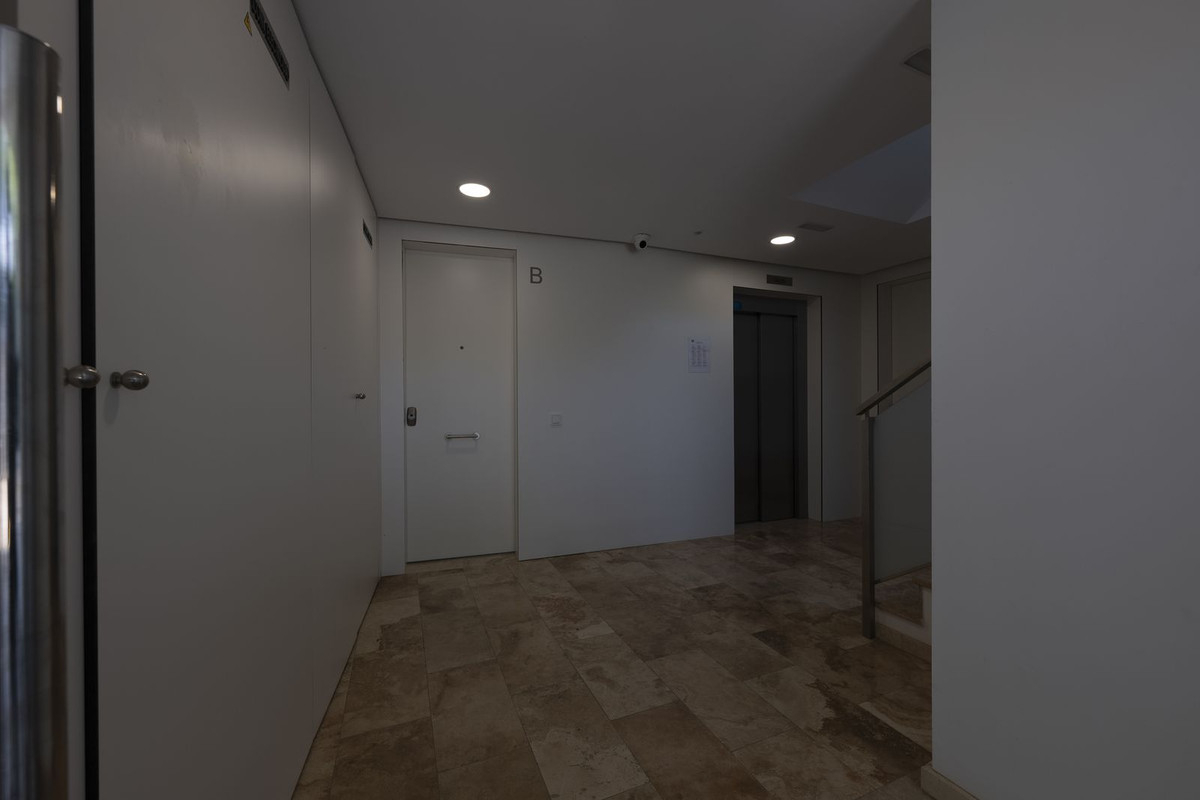2 Bed Apartment for sale in Estepona Costa Del Sol, Málaga, Spain