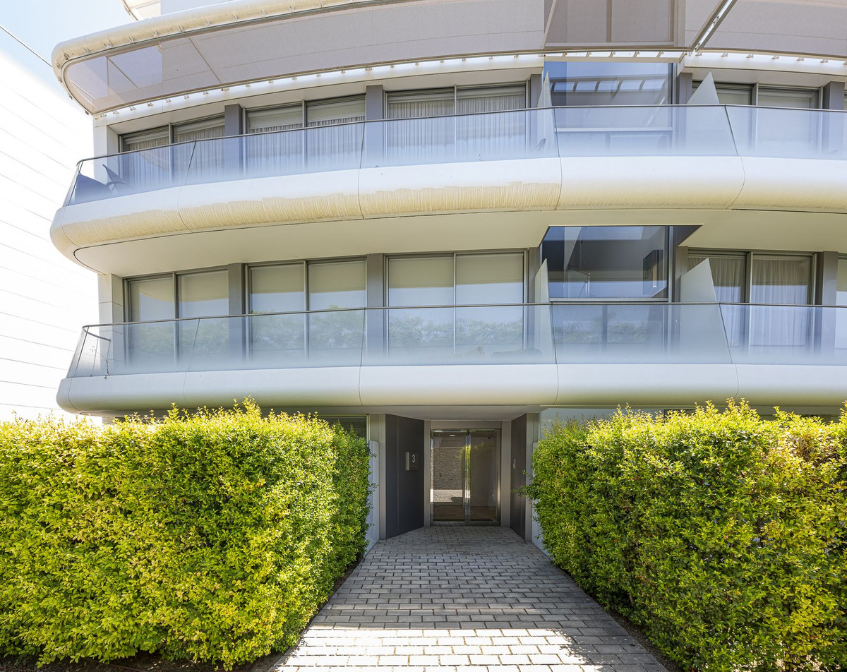 2 Bed Apartment for sale in Estepona Costa Del Sol, Málaga, Spain