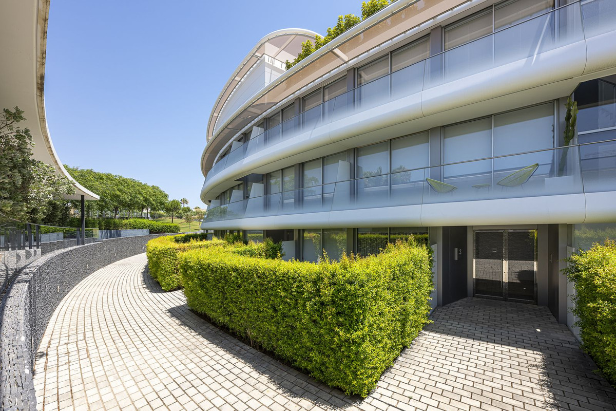 2 Bed Apartment for sale in Estepona Costa Del Sol, Málaga, Spain