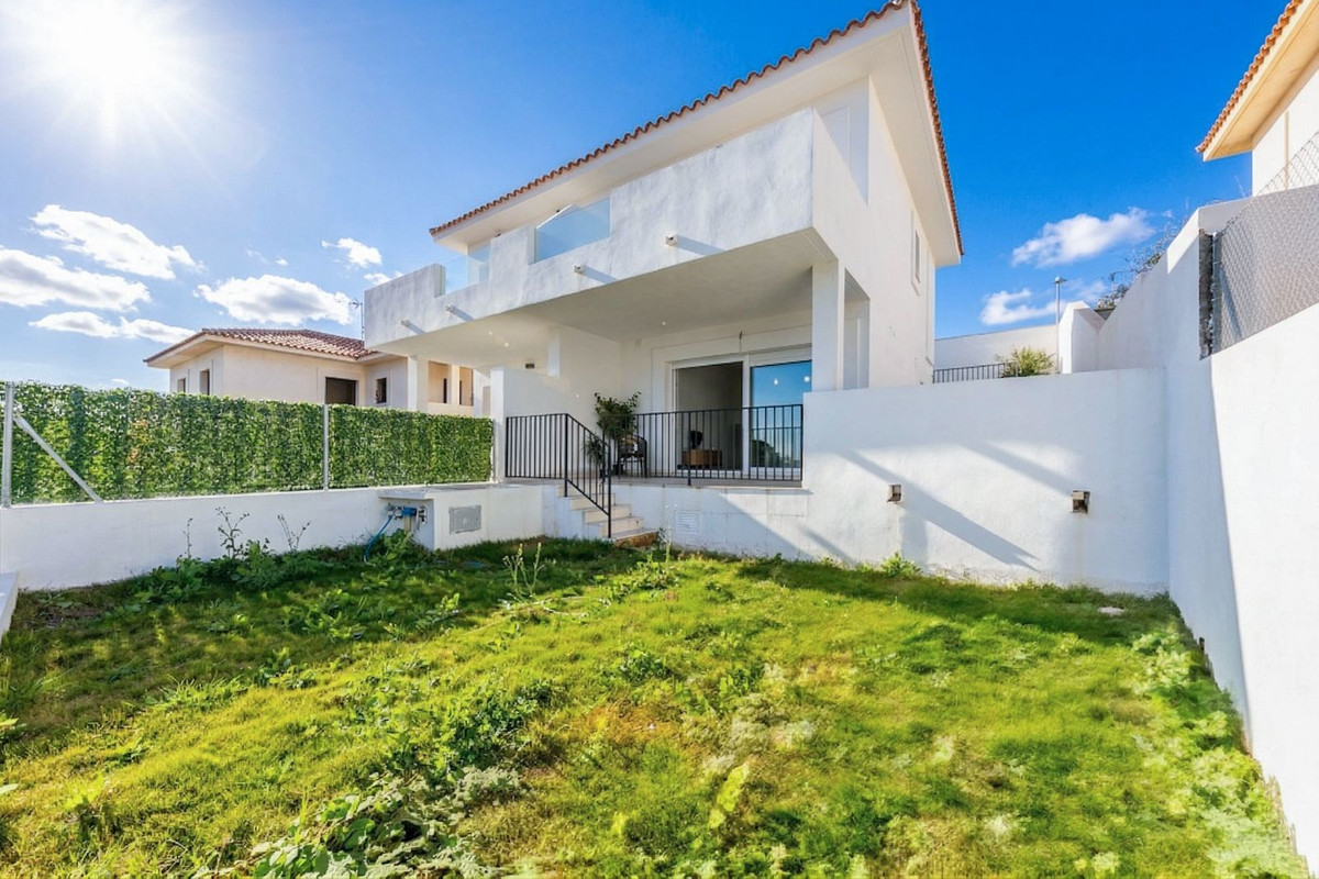 2 Bed Townhouse for sale in Manilva Costa Del Sol, Málaga, Spain