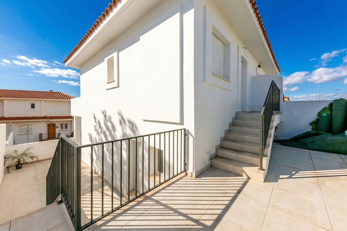 2 Bed Townhouse for sale in Manilva Costa Del Sol, Málaga, Spain