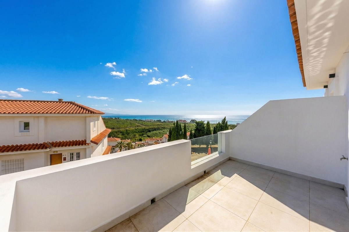 2 Bed Townhouse for sale in Manilva Costa Del Sol, Málaga, Spain