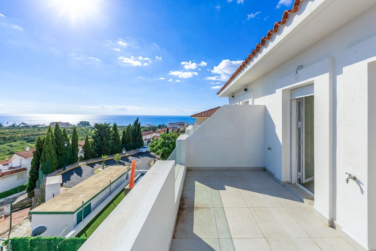 2 Bed Townhouse for sale in Manilva Costa Del Sol, Málaga, Spain