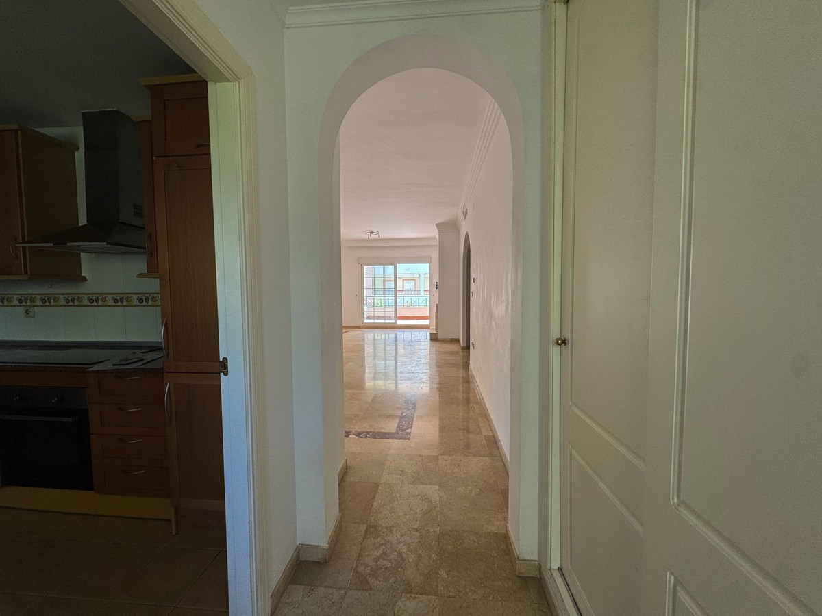 Se vende Apartamento Planta Media de 2 dormitorios en Costa Del Sol, Málaga, España