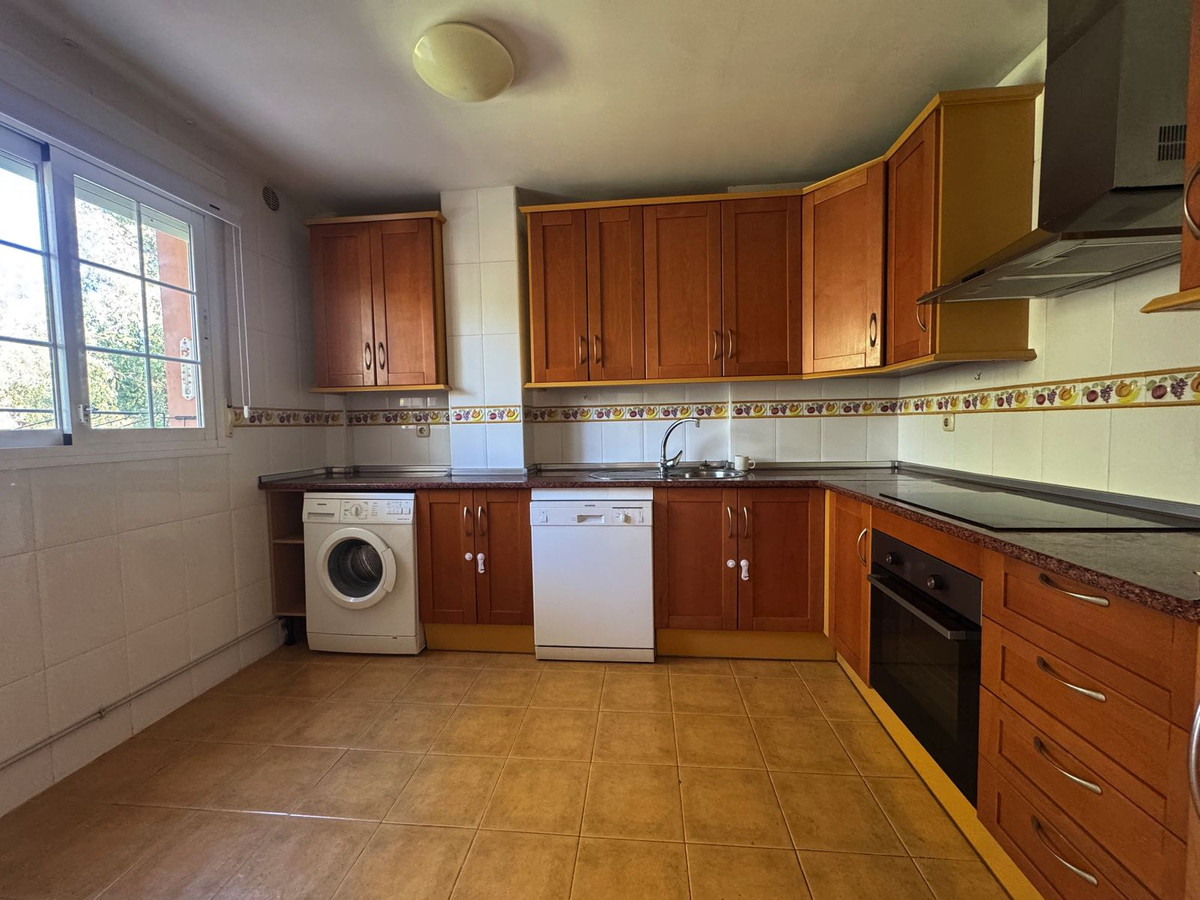 Se vende Apartamento Planta Media de 2 dormitorios en Costa Del Sol, Málaga, España