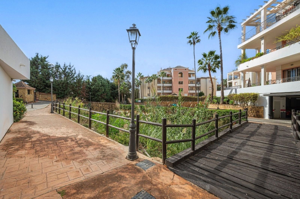 Se vende Apartamento Planta Media de 2 dormitorios en Costa Del Sol, Málaga, España