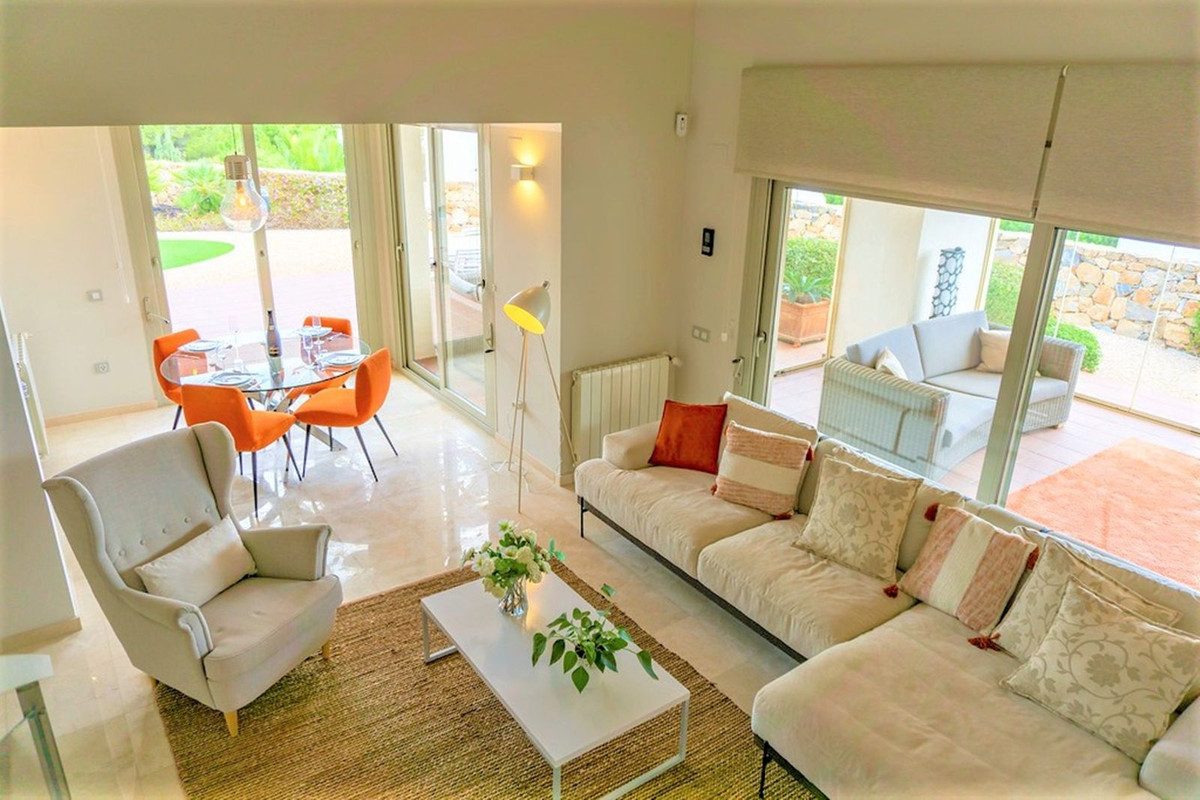 Se vende Villa - Chalet de 3 dormitorios en Costa Blanca, Alicante, España