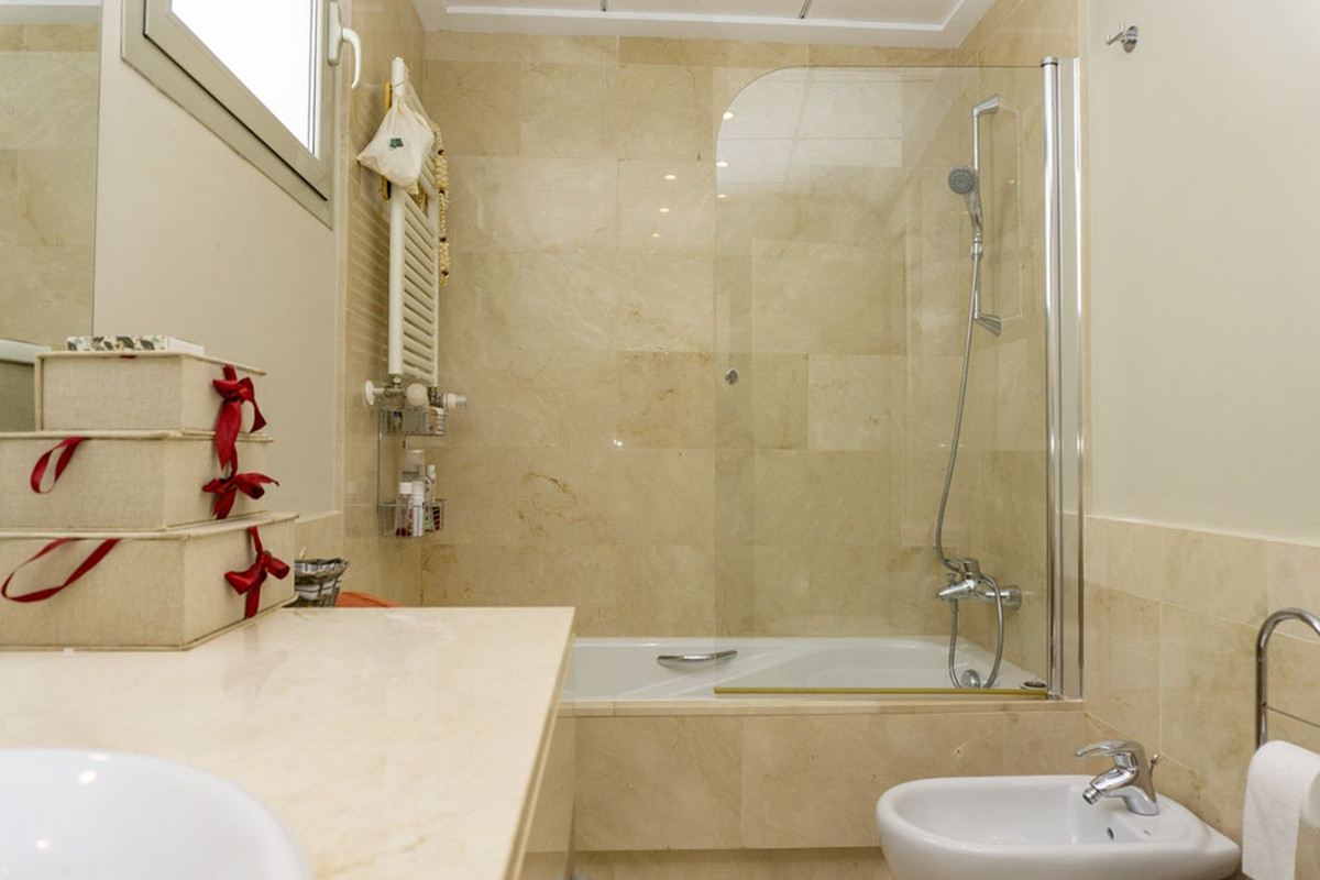 Se vende Villa - Chalet de 3 dormitorios en Costa Blanca, Alicante, España