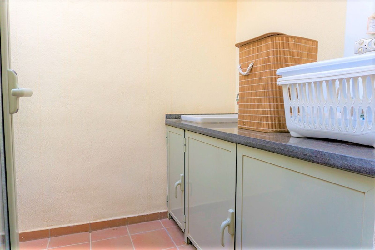 Se vende Villa - Chalet de 3 dormitorios en Costa Blanca, Alicante, España