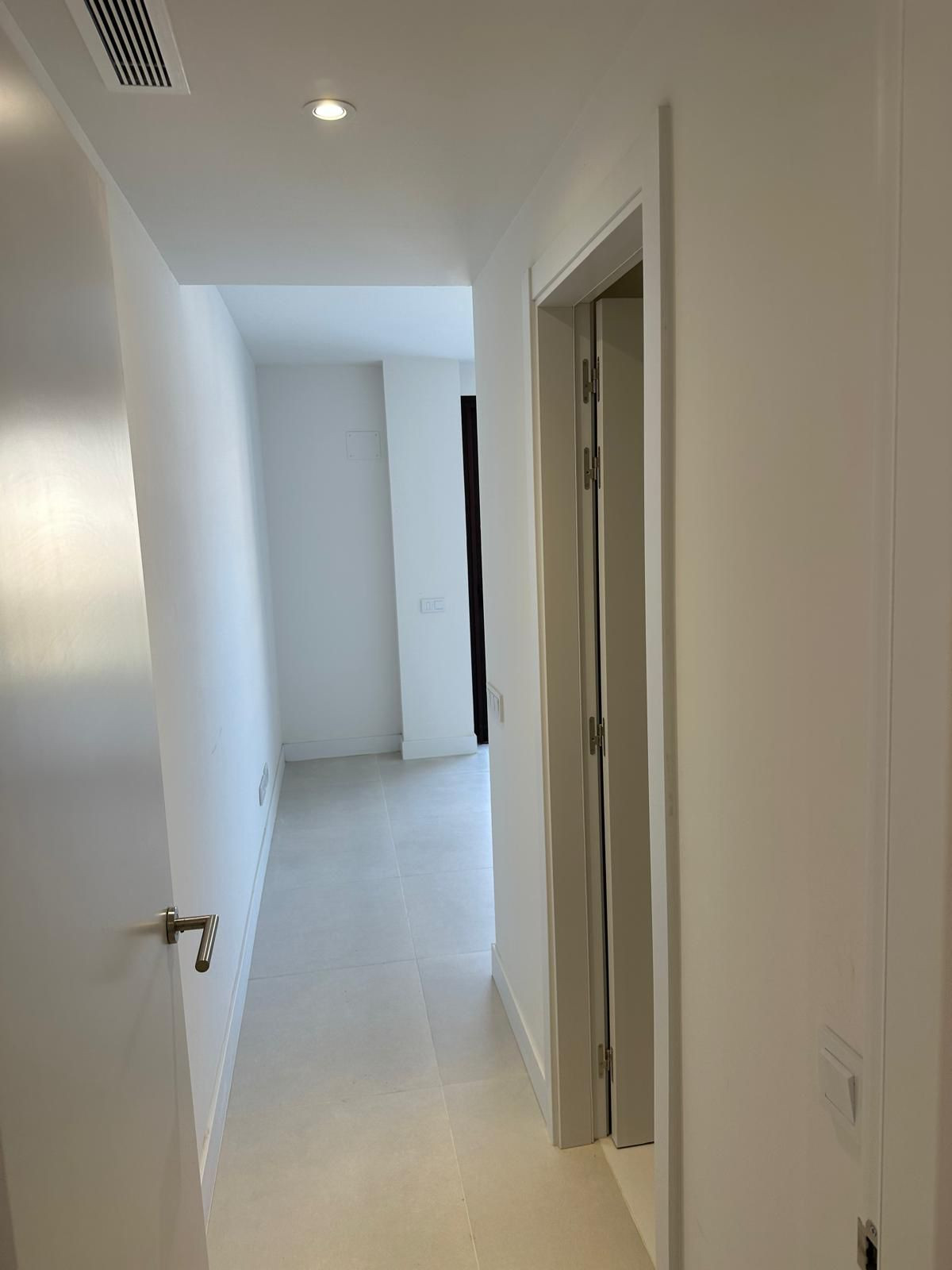 2 Bed Apartment for sale in Benalmadena Costa Costa Del Sol, Málaga, Spain