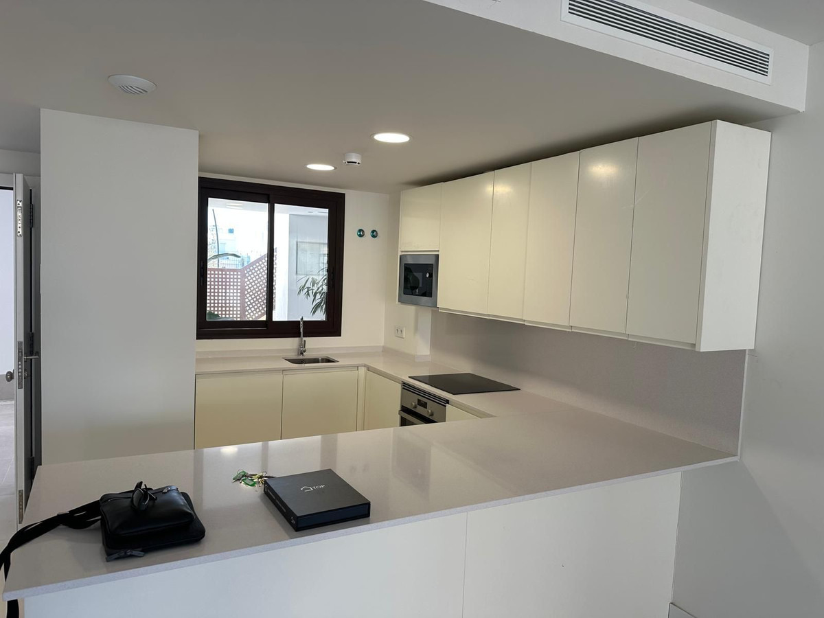2 Bed Apartment for sale in Benalmadena Costa Costa Del Sol, Málaga, Spain