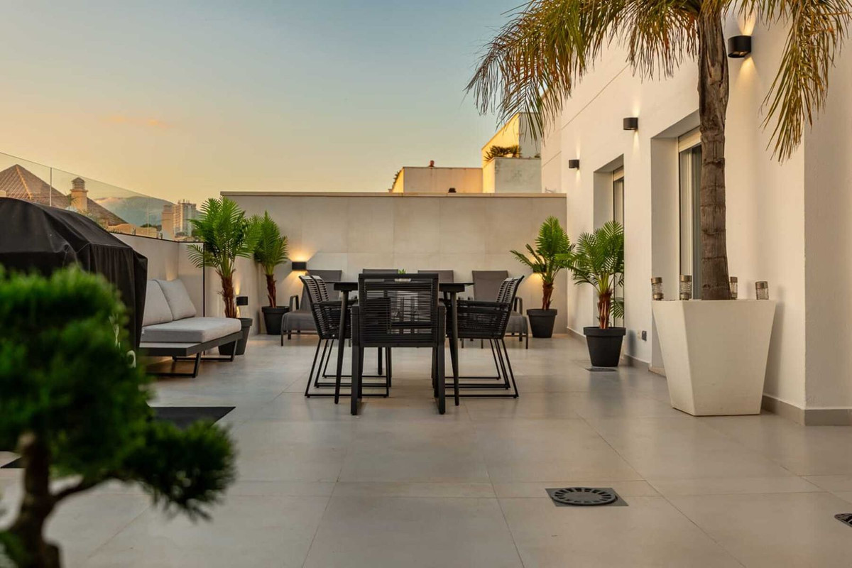 3 Bed Apartment for sale in Nueva Andalucía Costa Del Sol, Málaga, Spain
