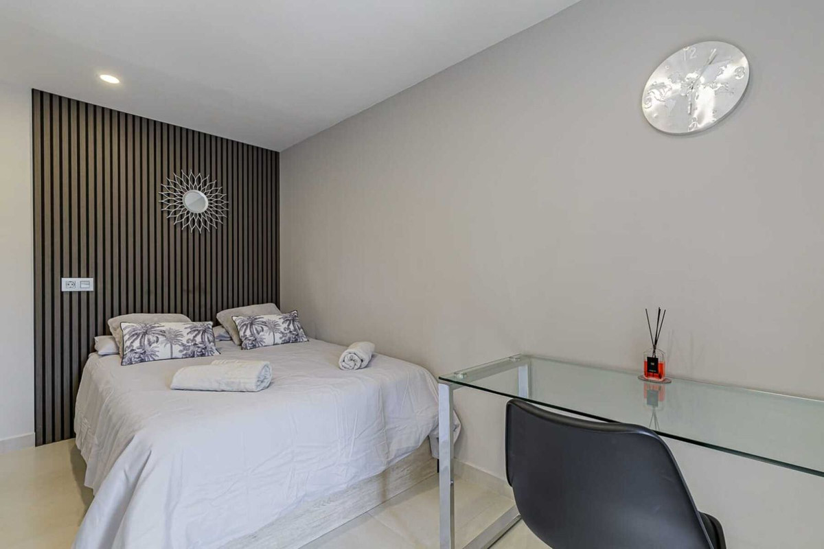 3 Bed Apartment for sale in Nueva Andalucía Costa Del Sol, Málaga, Spain