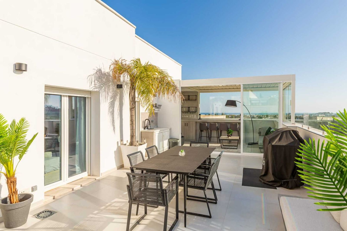 3 Bed Apartment for sale in Nueva Andalucía Costa Del Sol, Málaga, Spain