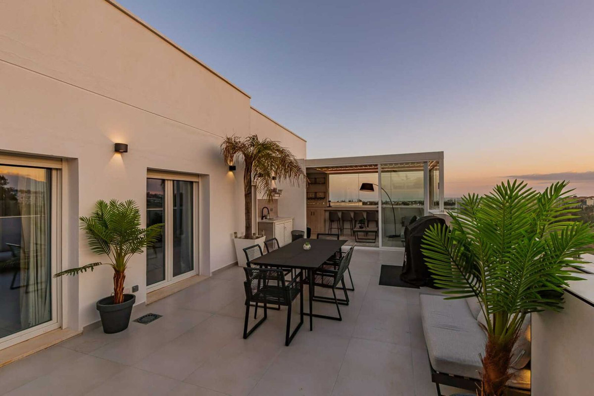 3 Bed Apartment for sale in Nueva Andalucía Costa Del Sol, Málaga, Spain