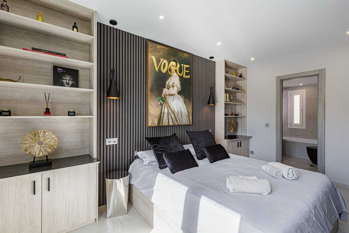 3 Bed Apartment for sale in Nueva Andalucía Costa Del Sol, Málaga, Spain