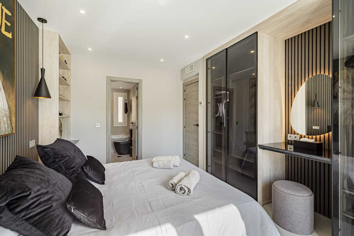 3 Bed Apartment for sale in Nueva Andalucía Costa Del Sol, Málaga, Spain