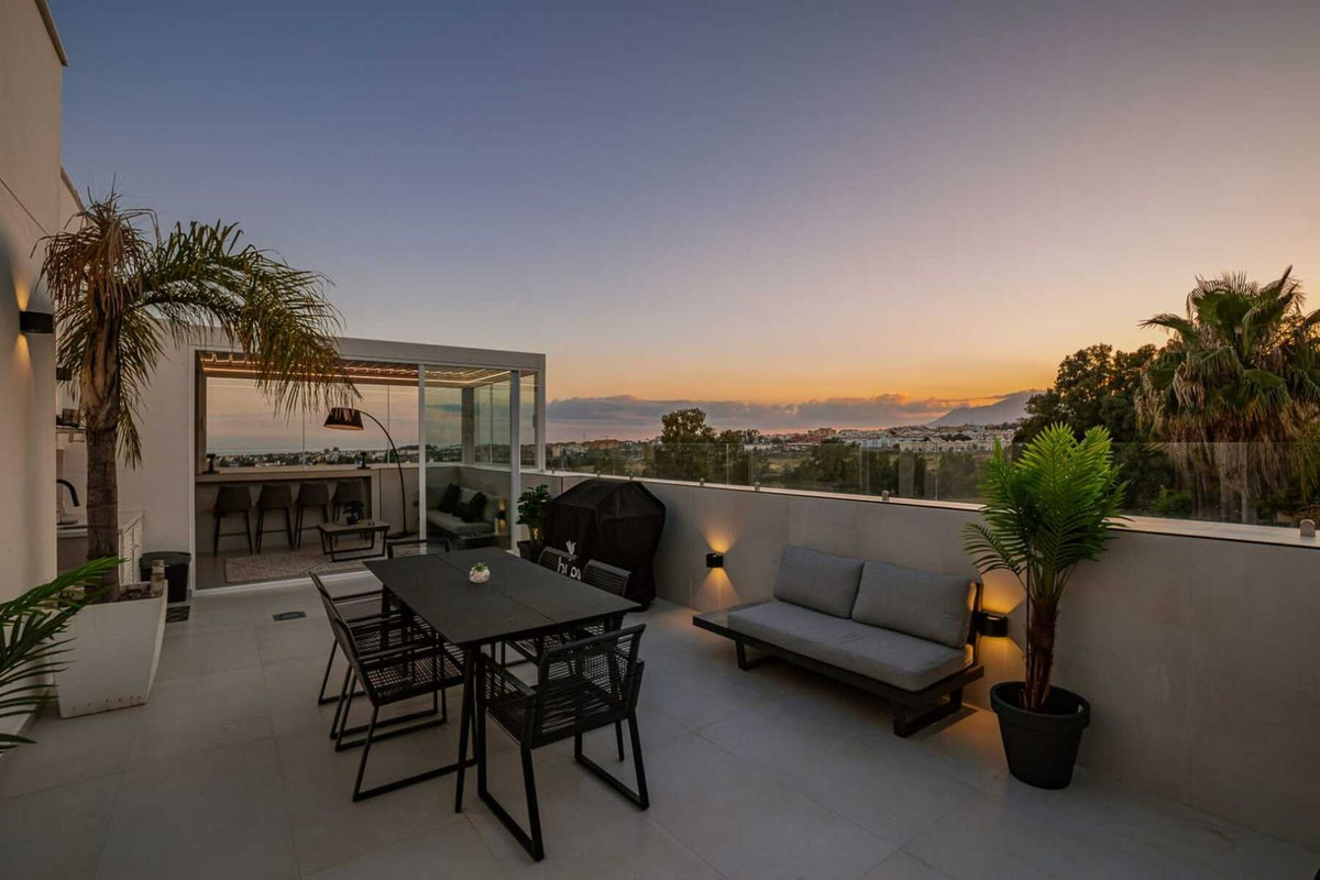3 Bed Apartment for sale in Nueva Andalucía Costa Del Sol, Málaga, Spain
