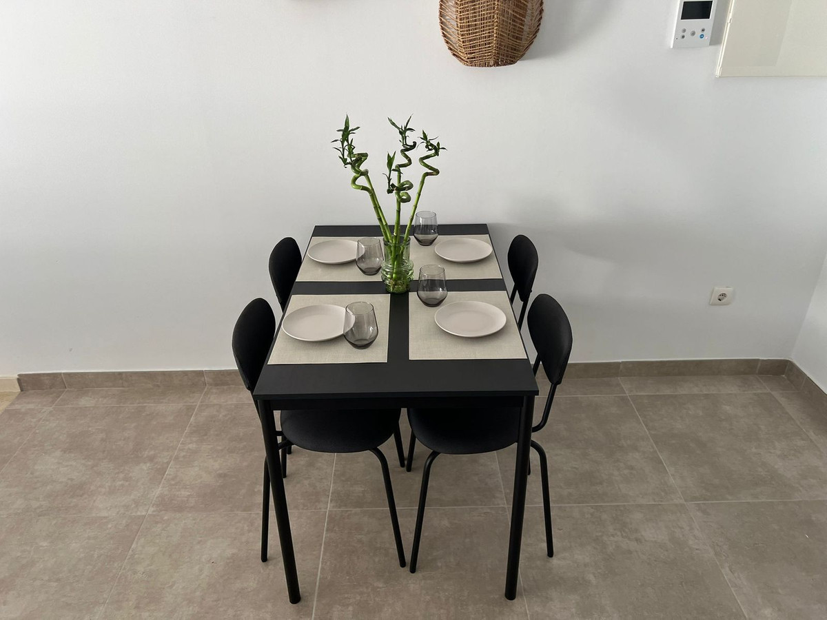 Se vende Apartamento Planta Baja de 2 dormitorios en Costa Del Sol, Málaga, España