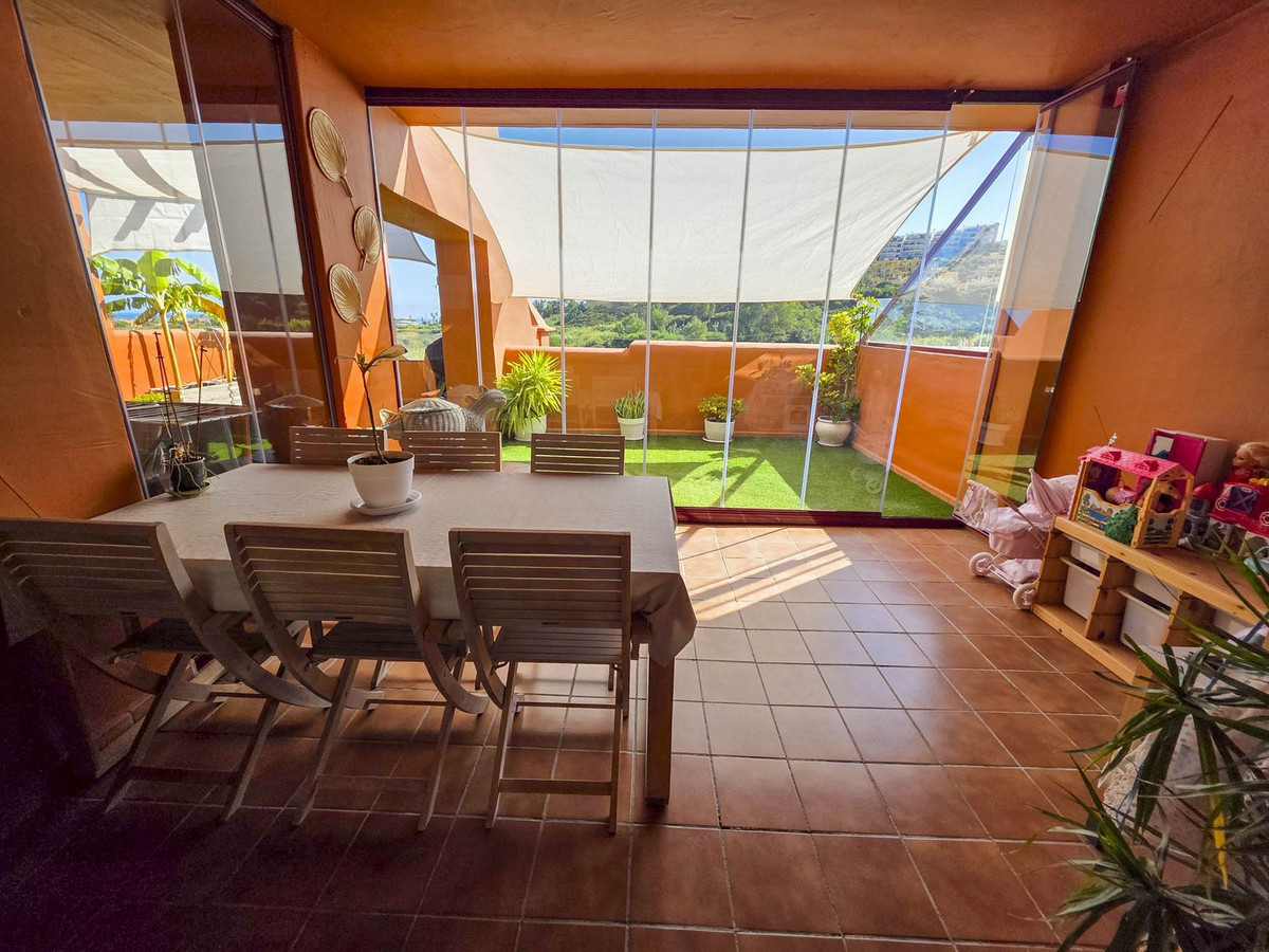 Se vende Apartamento Planta Media de 3 dormitorios en Costa Del Sol, Málaga, España