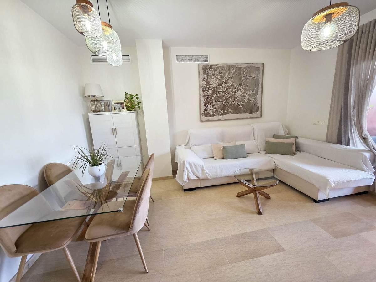 Se vende Apartamento Planta Media de 3 dormitorios en Costa Del Sol, Málaga, España