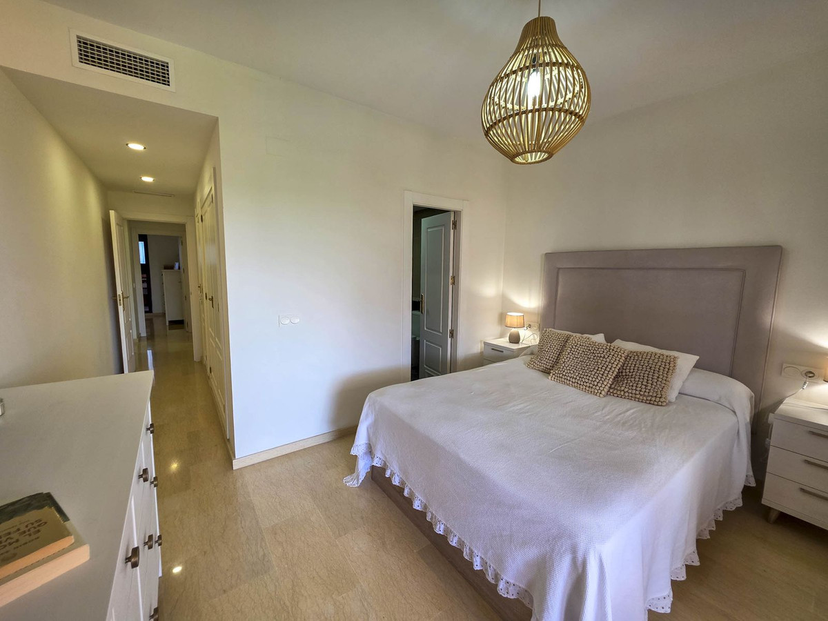 Se vende Apartamento Planta Media de 3 dormitorios en Costa Del Sol, Málaga, España