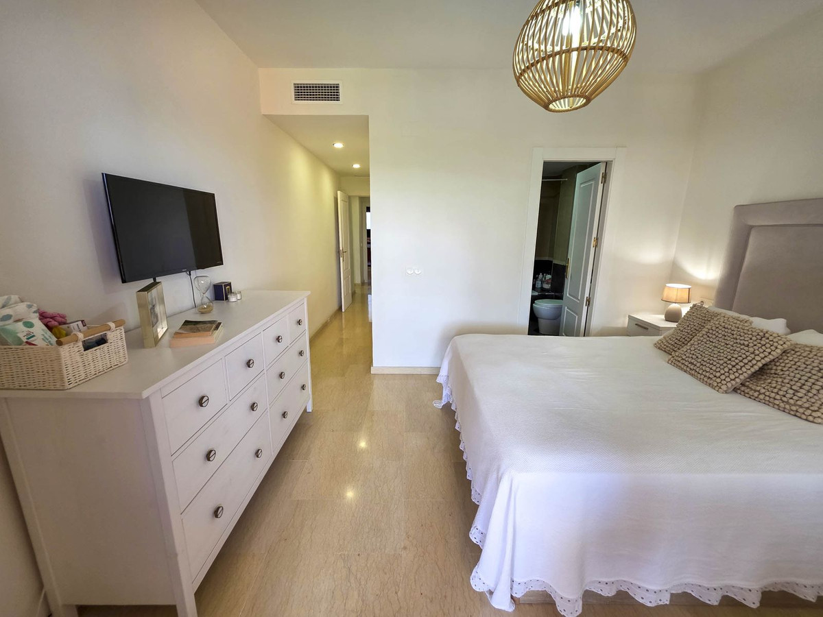 Se vende Apartamento Planta Media de 3 dormitorios en Costa Del Sol, Málaga, España