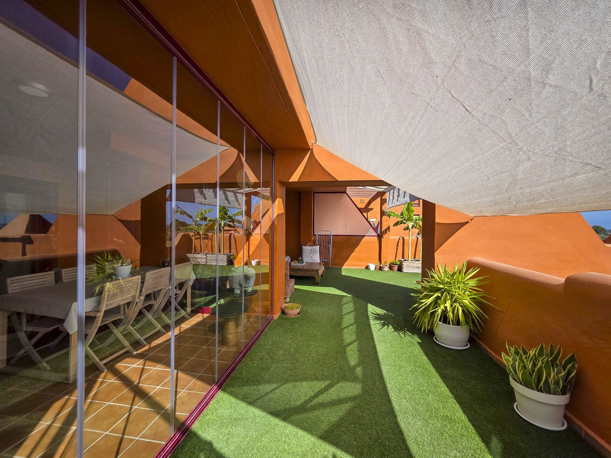 Se vende Apartamento Planta Media de 3 dormitorios en Costa Del Sol, Málaga, España