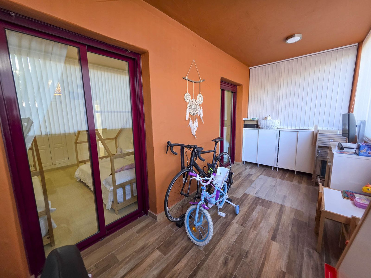 Se vende Apartamento Planta Media de 3 dormitorios en Costa Del Sol, Málaga, España