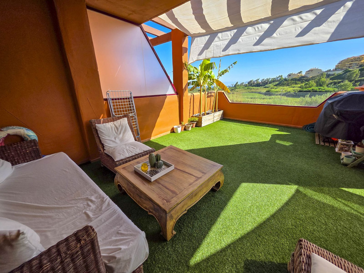 Se vende Apartamento Planta Media de 3 dormitorios en Costa Del Sol, Málaga, España