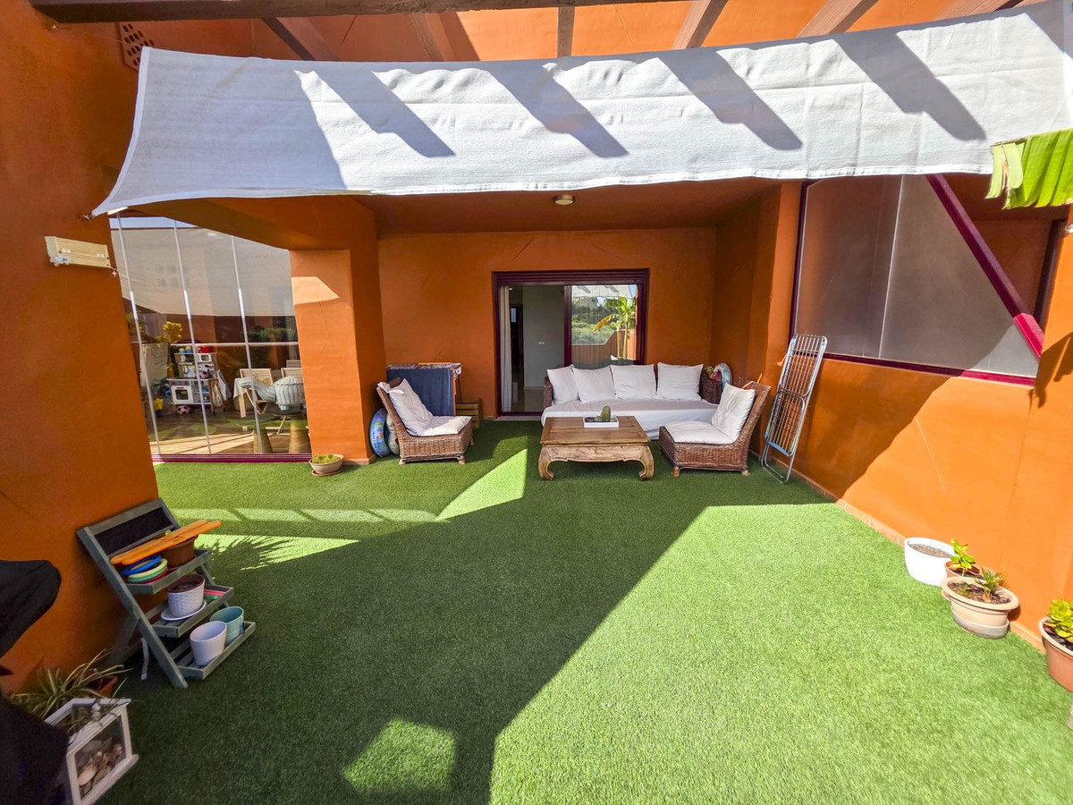 Se vende Apartamento Planta Media de 3 dormitorios en Costa Del Sol, Málaga, España