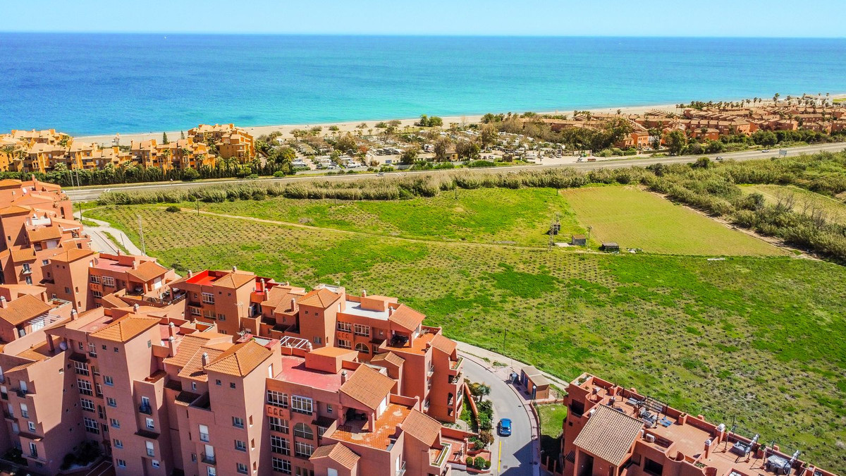 Se vende Apartamento Planta Media de 3 dormitorios en Costa Del Sol, Málaga, España