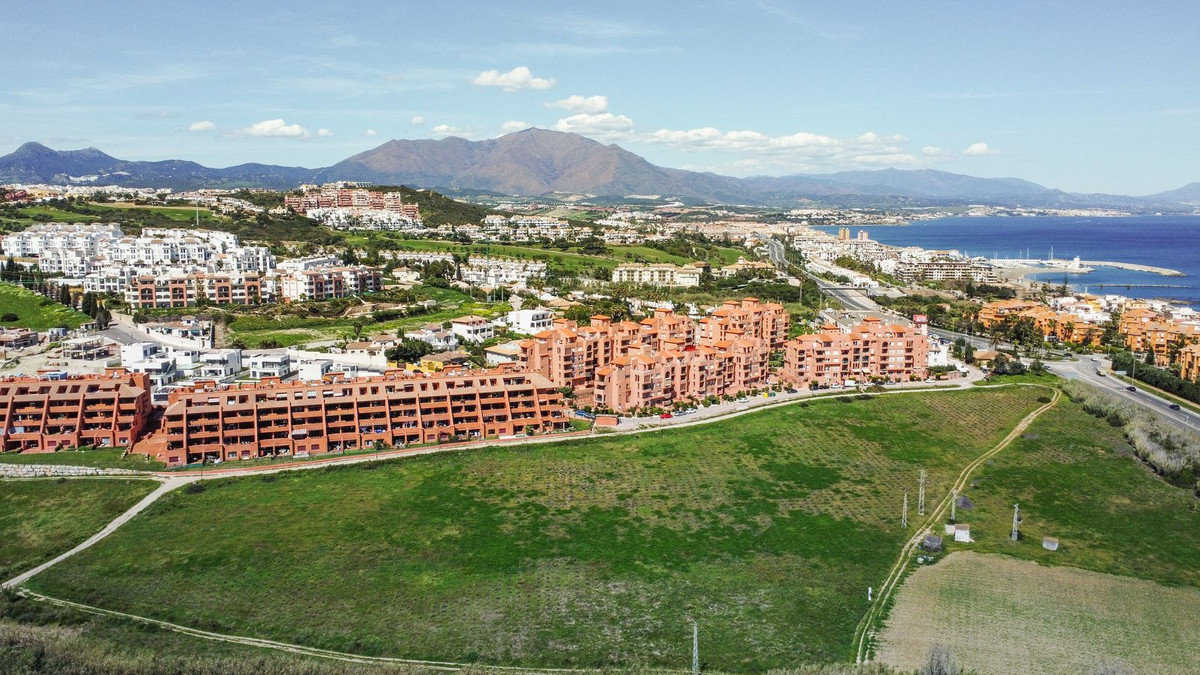 Se vende Apartamento Planta Media de 3 dormitorios en Costa Del Sol, Málaga, España