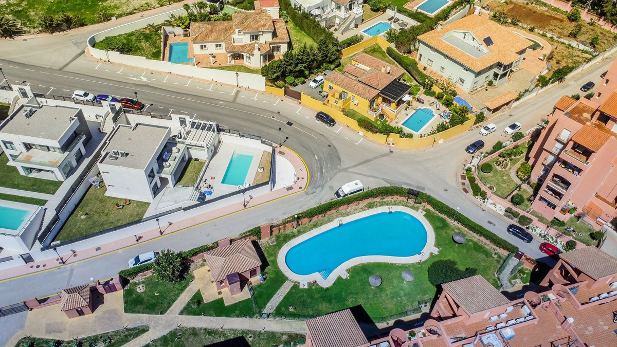 Se vende Apartamento Planta Media de 3 dormitorios en Costa Del Sol, Málaga, España