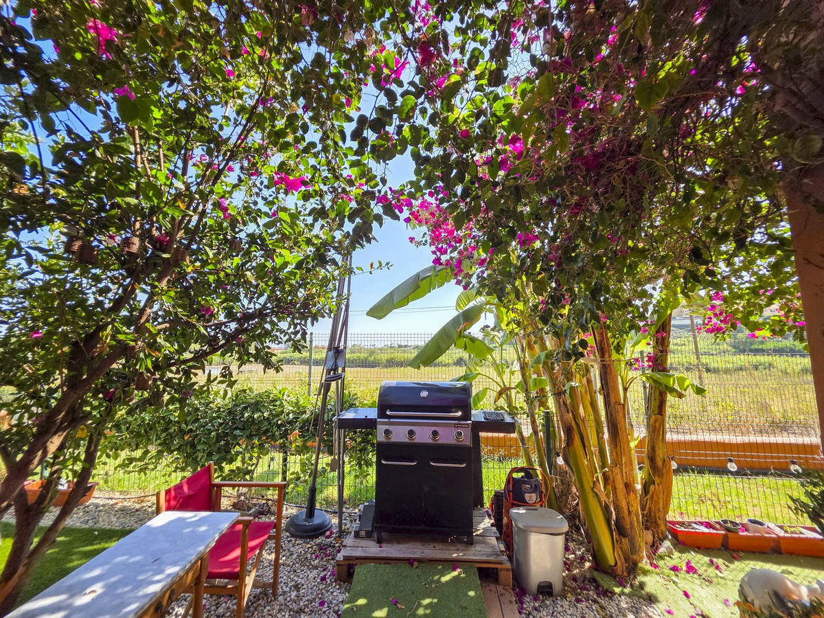 3 Bed Apartment for sale in La Duquesa Costa Del Sol, Málaga, Spain