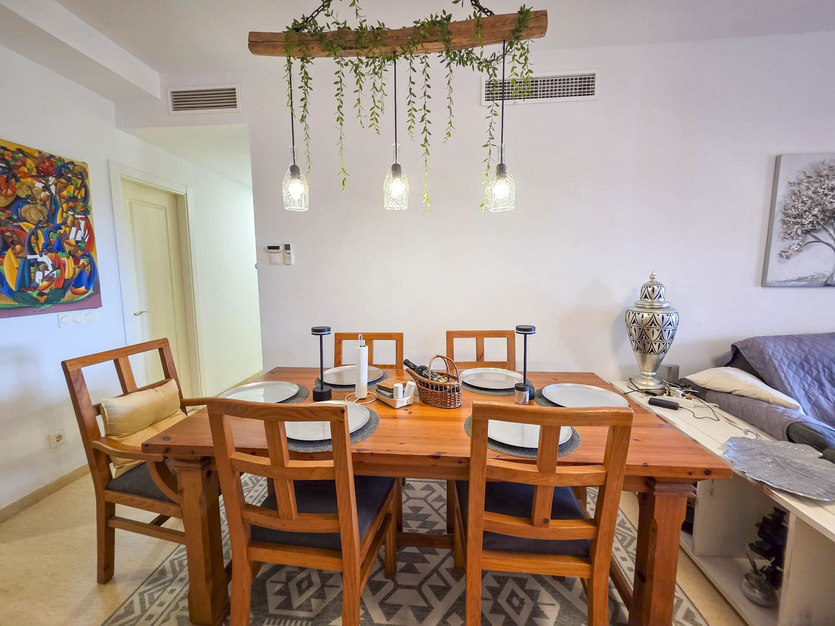 3 Bed Apartment for sale in La Duquesa Costa Del Sol, Málaga, Spain