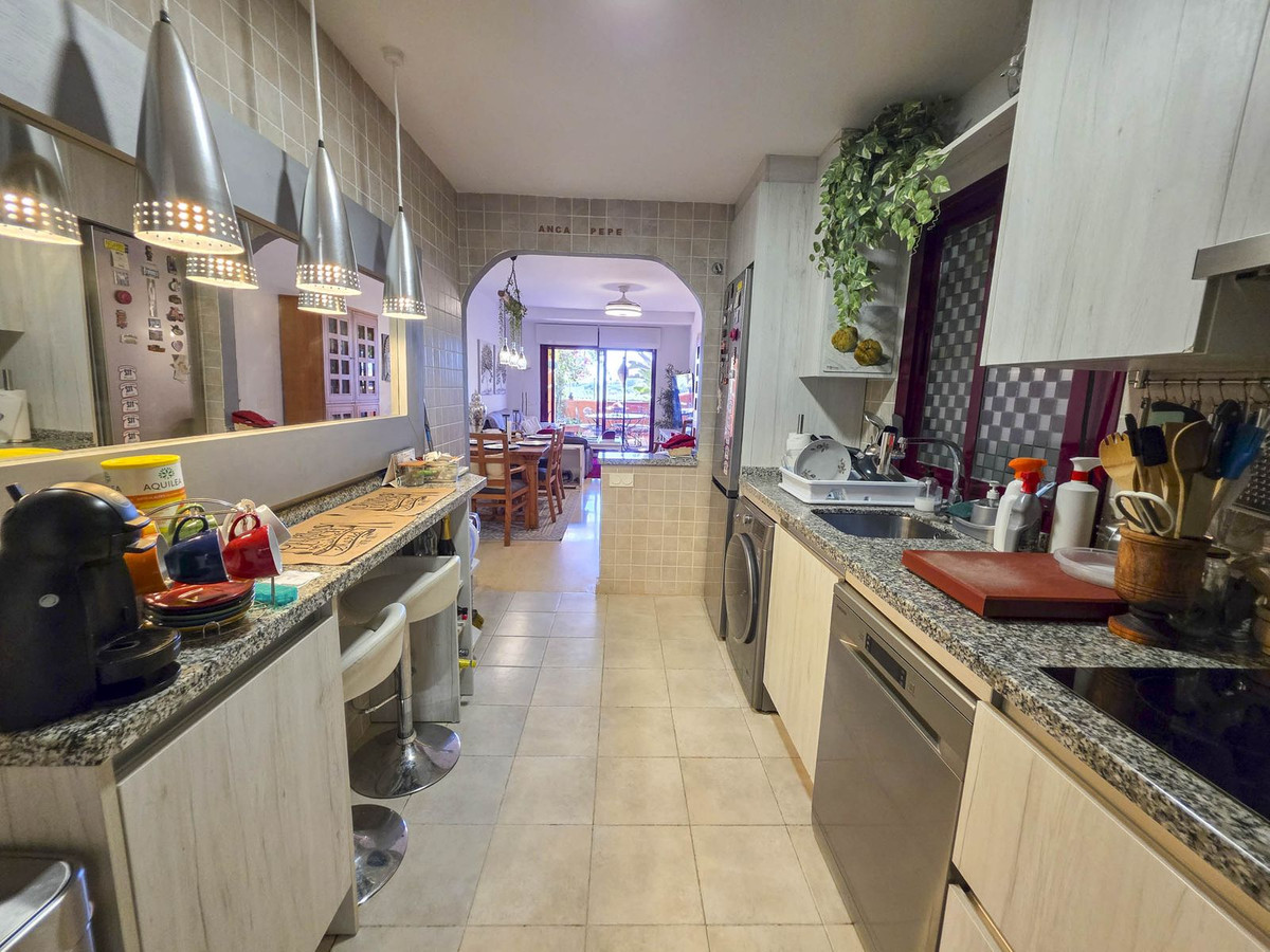 3 Bed Apartment for sale in La Duquesa Costa Del Sol, Málaga, Spain