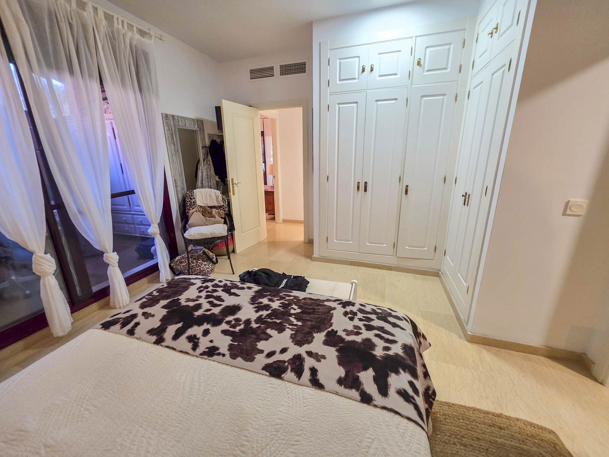 3 Bed Apartment for sale in La Duquesa Costa Del Sol, Málaga, Spain