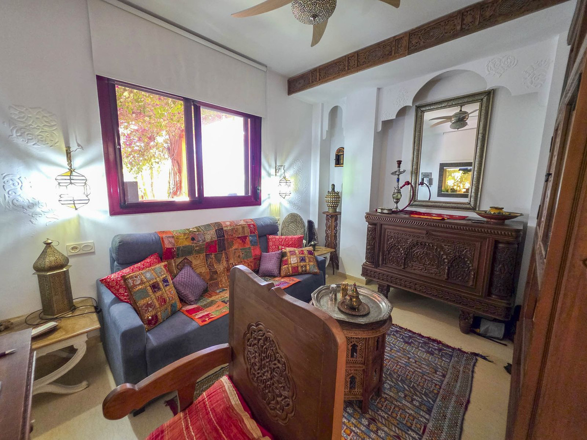 3 Bed Apartment for sale in La Duquesa Costa Del Sol, Málaga, Spain