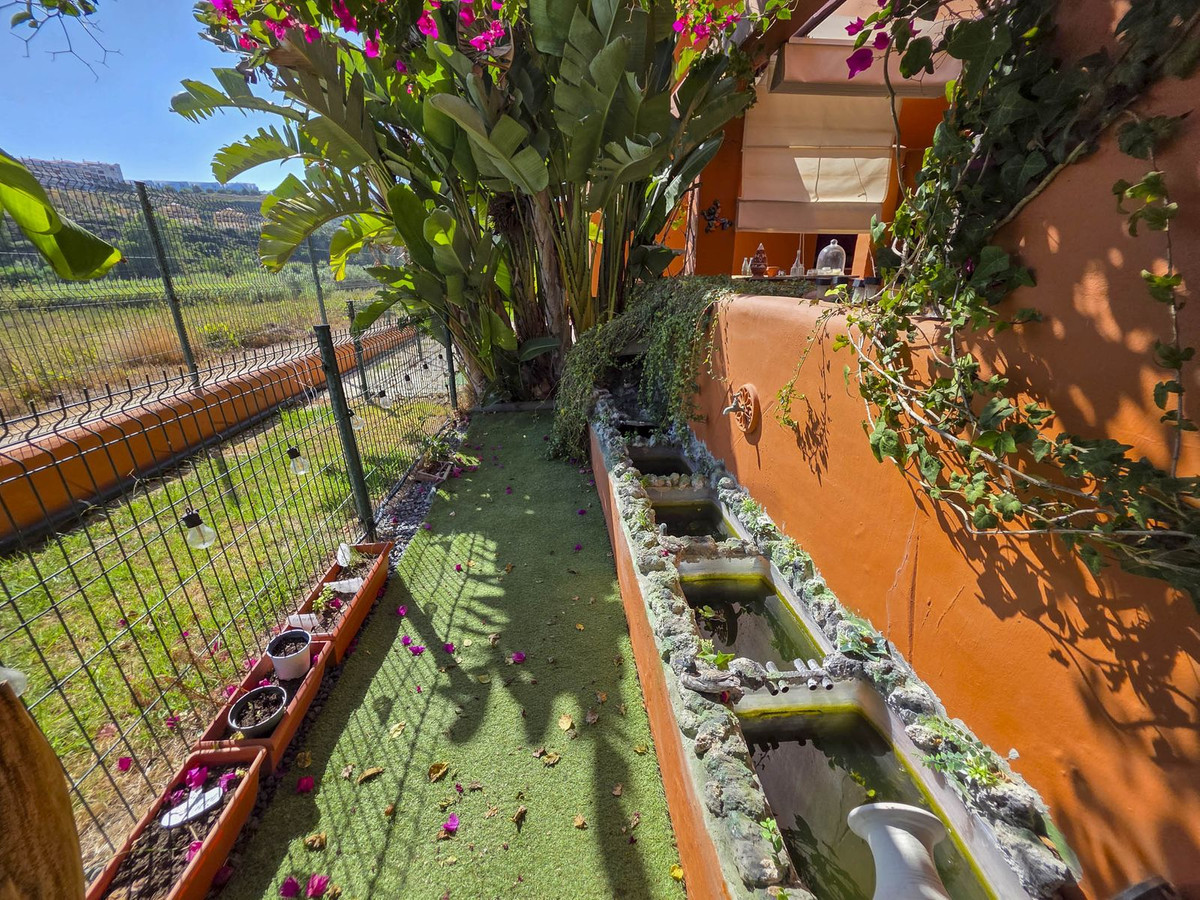 3 Bed Apartment for sale in La Duquesa Costa Del Sol, Málaga, Spain