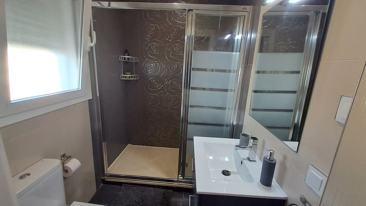 5 Bed Townhouse for sale in Alhaurín El Grande Costa Del Sol, Málaga, Spain