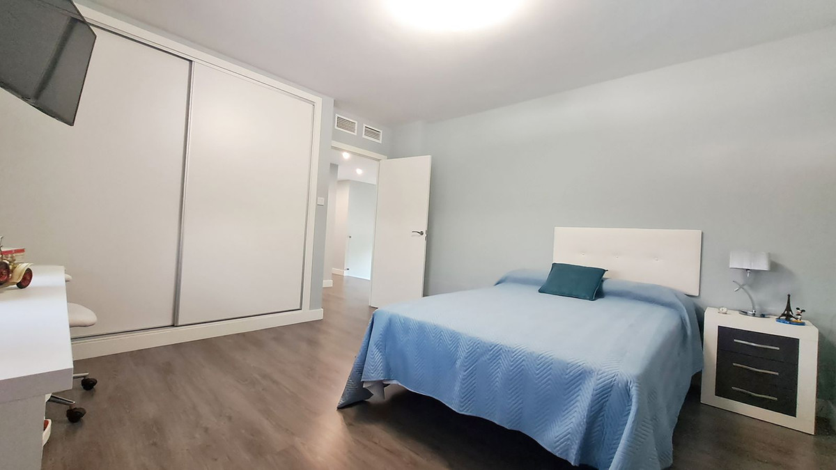 5 Bed Townhouse for sale in Alhaurín El Grande Costa Del Sol, Málaga, Spain