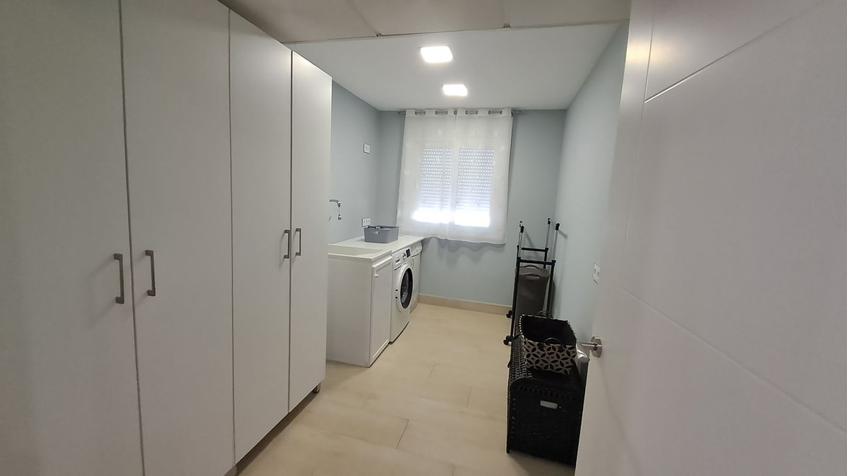5 Bed Townhouse for sale in Alhaurín El Grande Costa Del Sol, Málaga, Spain