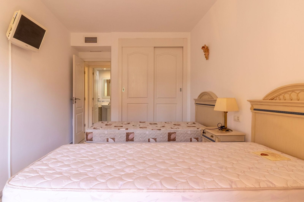 2 Bed Apartment for sale in The Golden Mile Costa Del Sol, Málaga, Spain