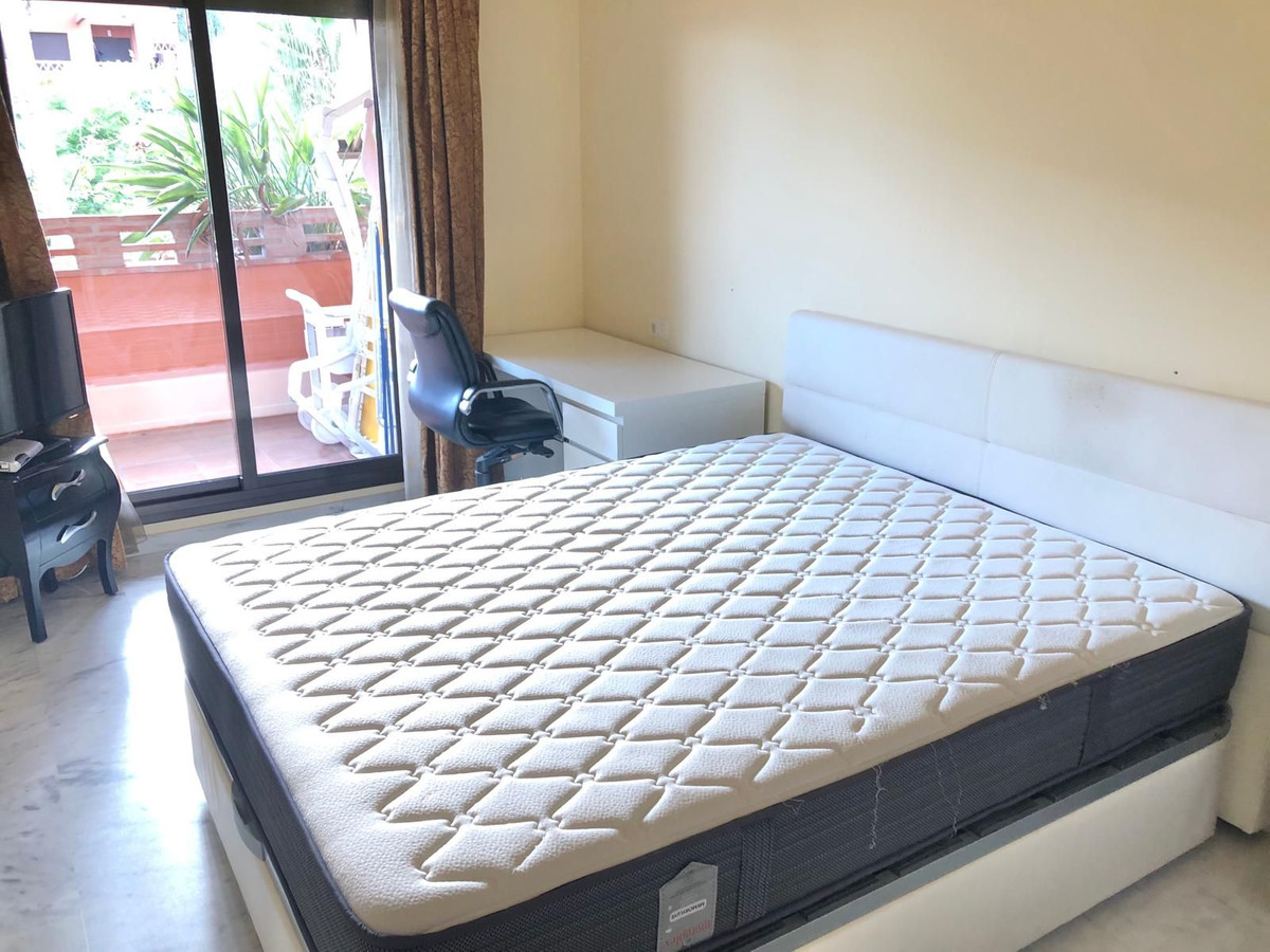 2 Bed Apartment for sale in The Golden Mile Costa Del Sol, Málaga, Spain